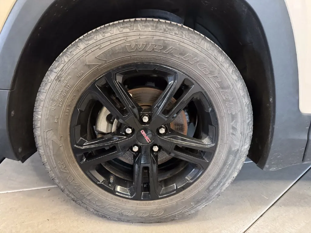 GMC Terrain photo 25