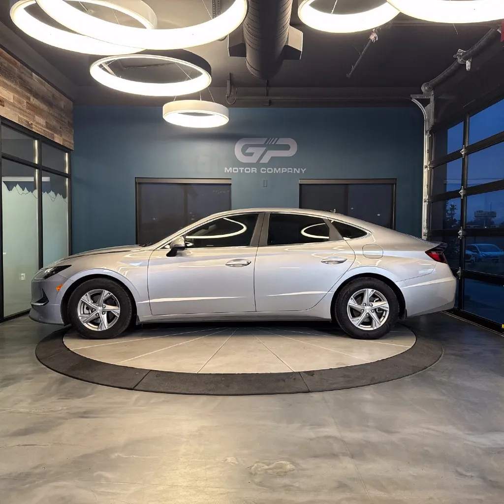 Hyundai Sonata photo 6
