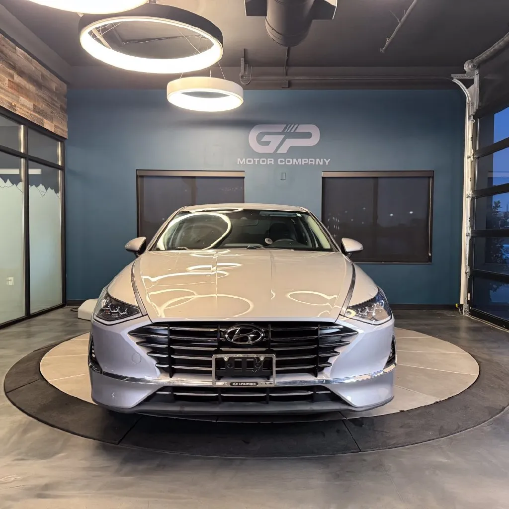 Hyundai Sonata photo 8