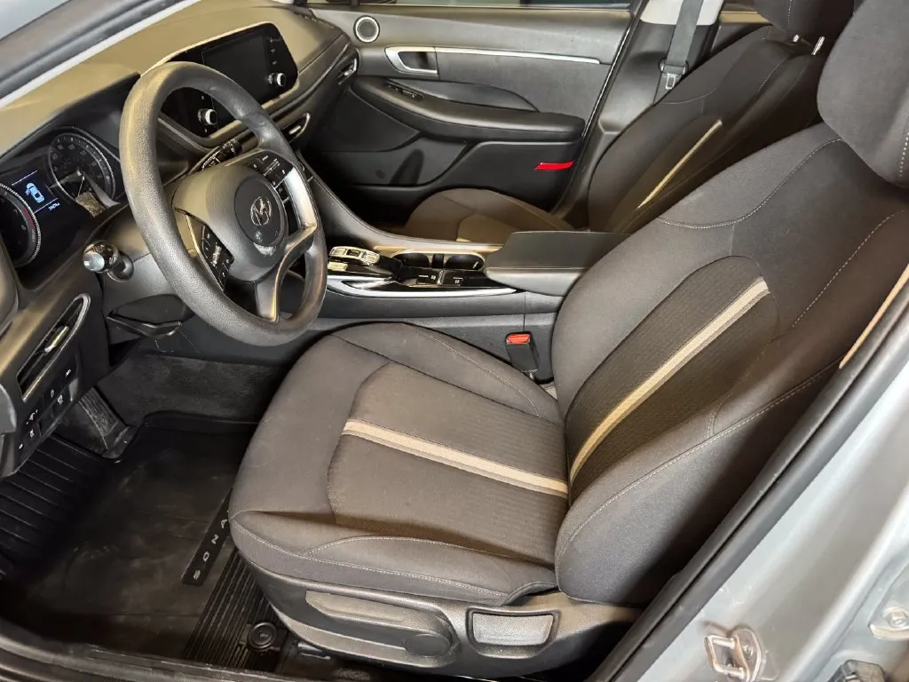 Hyundai Sonata photo 20
