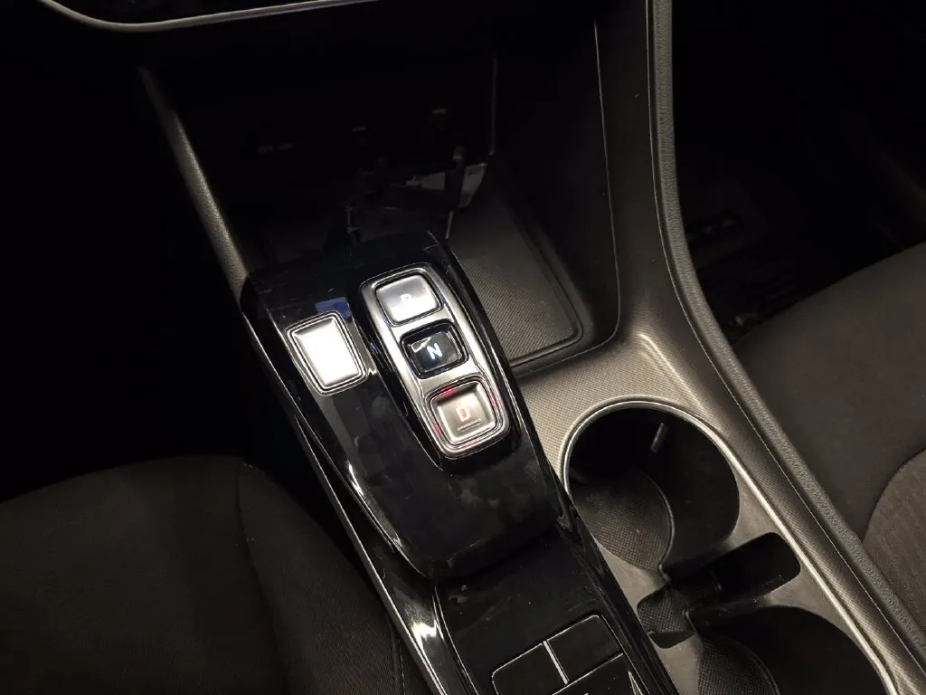 Hyundai Sonata photo 16