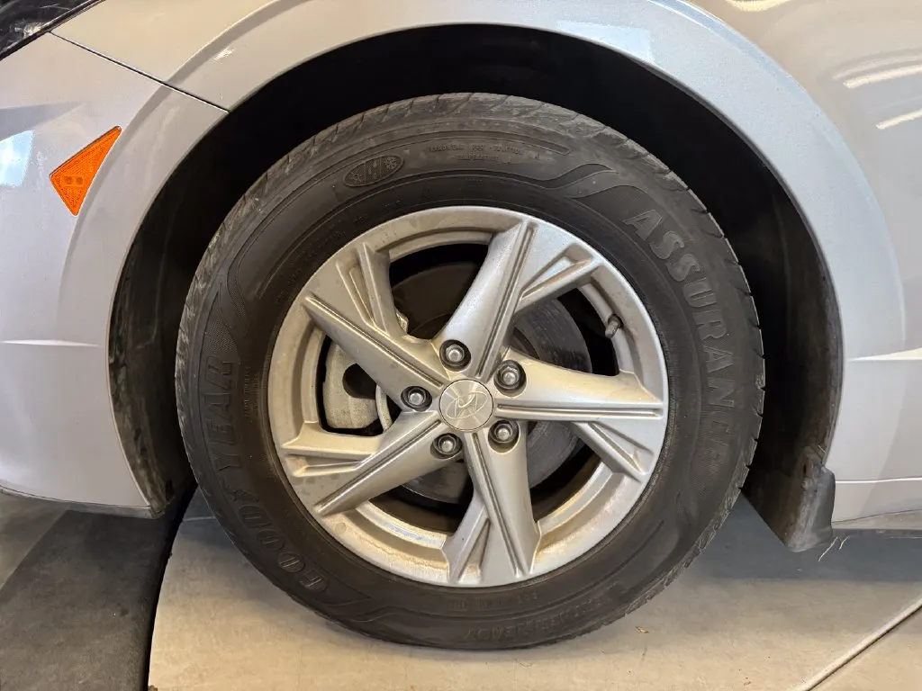 Hyundai Sonata photo 25