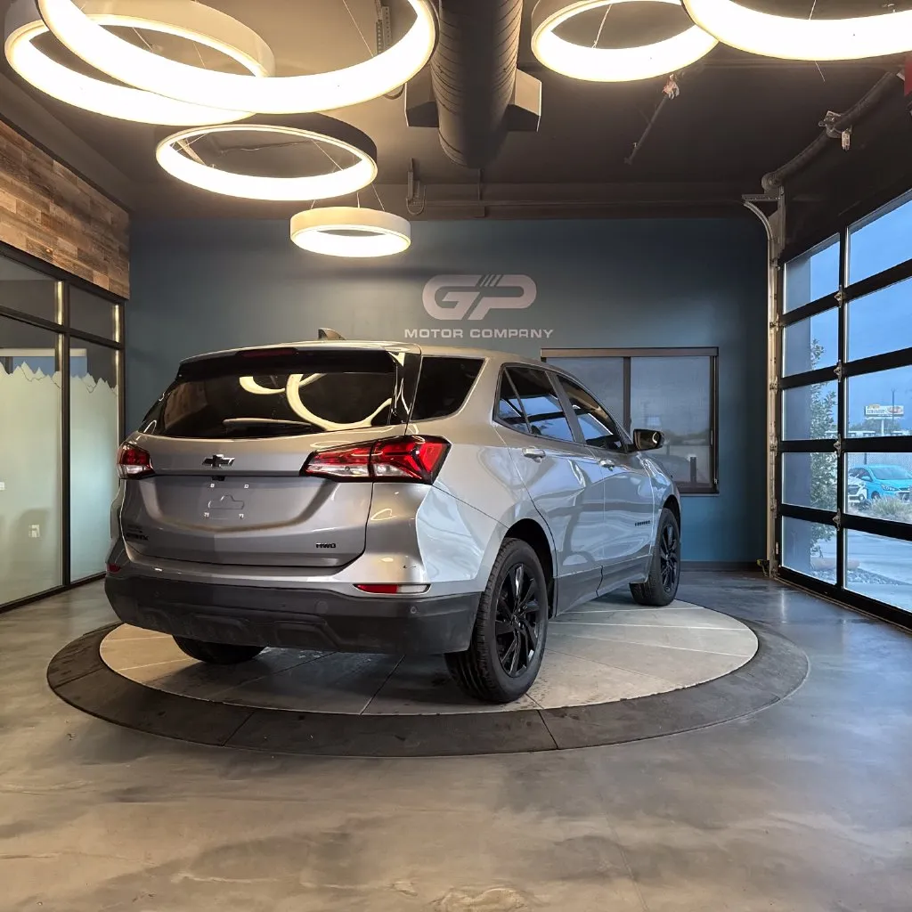 Chevrolet Equinox photo 3