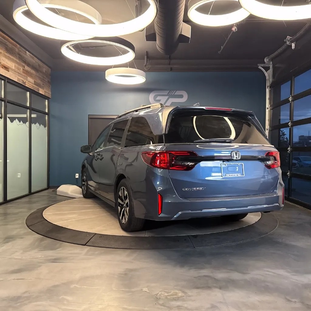 Honda Odyssey photo 5