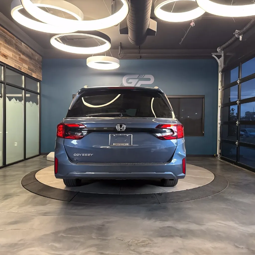 Honda Odyssey photo 4