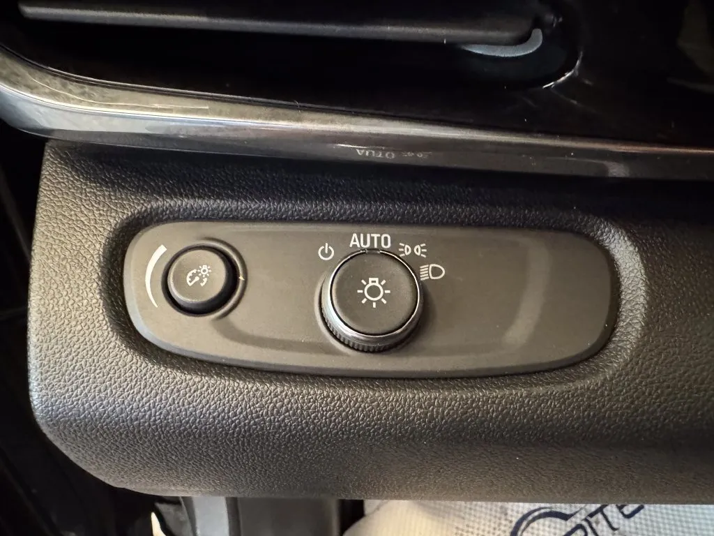 Buick Envista photo 18