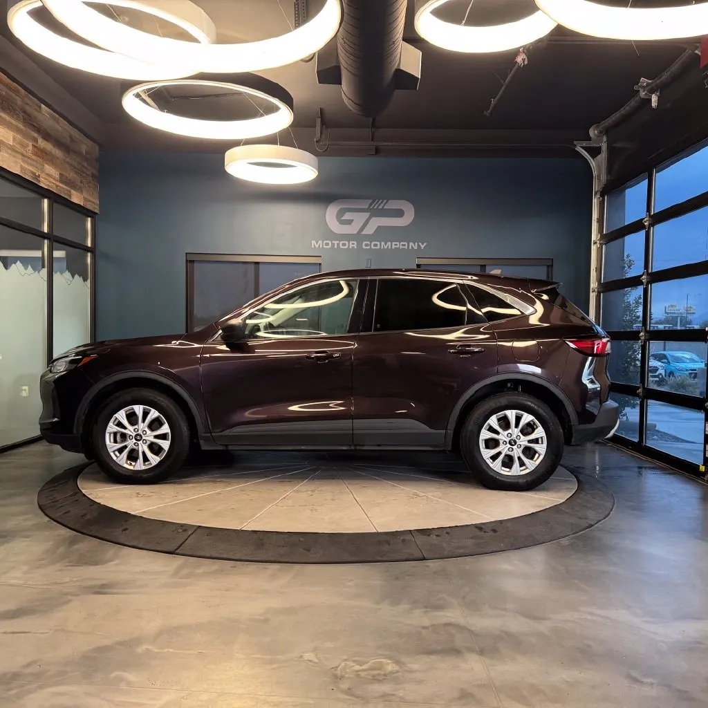 Ford Escape photo 6