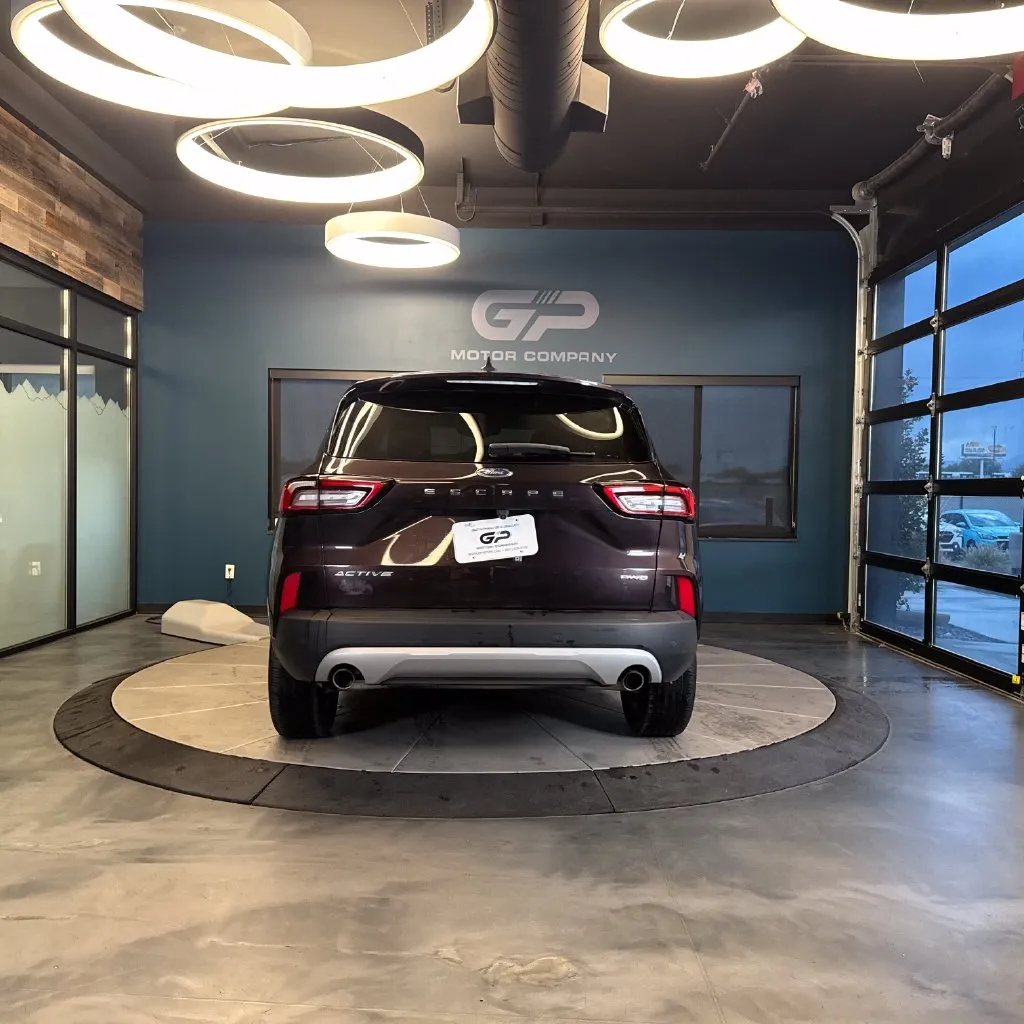 Ford Escape photo 4