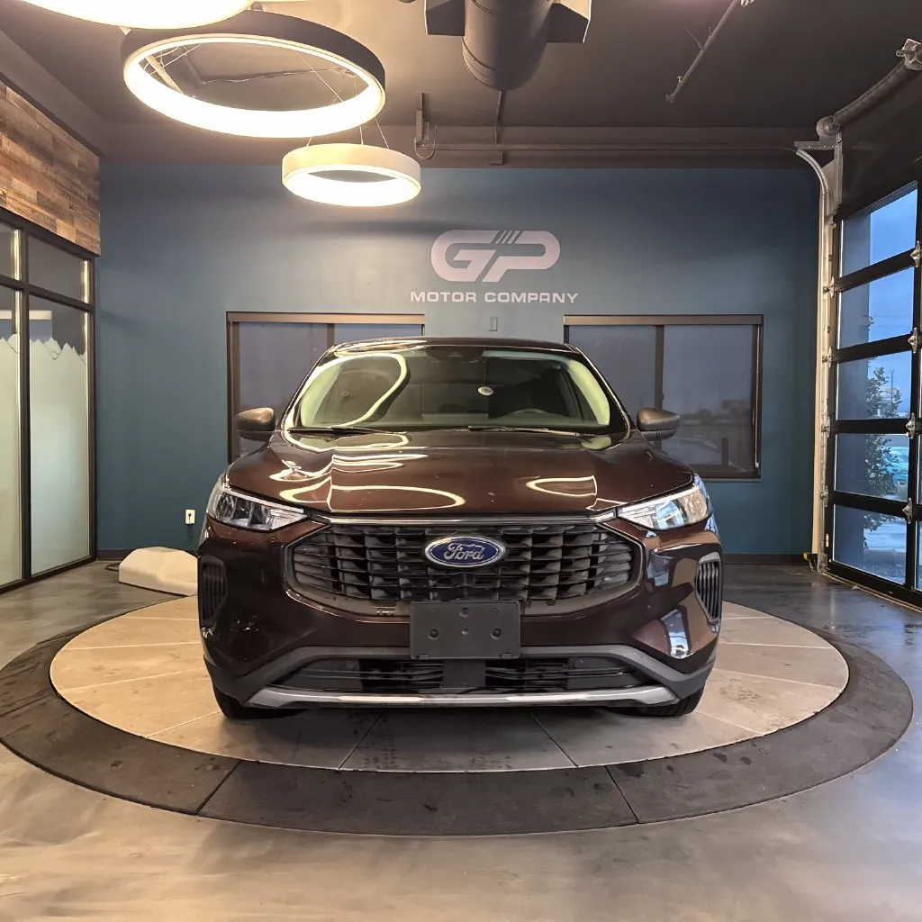 Ford Escape photo 8