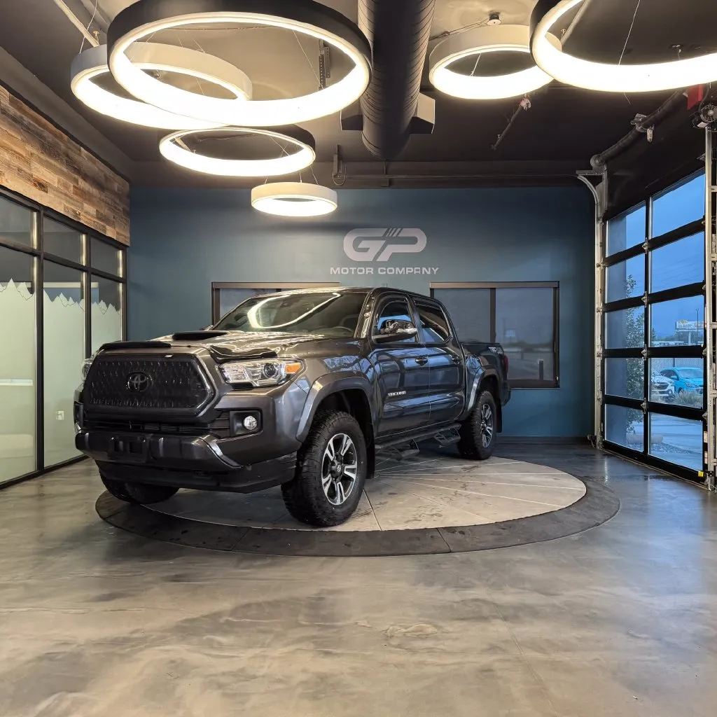 Toyota Tacoma photo 7