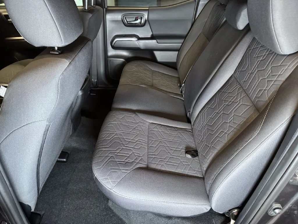 Toyota Tacoma photo 20