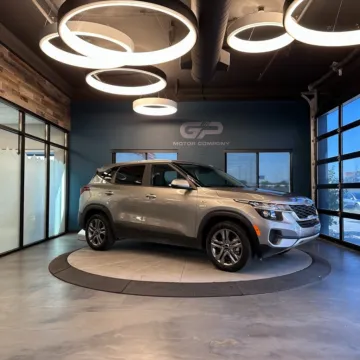 Gray 2023 Kia Seltos LX for sale in Kaysville, UT