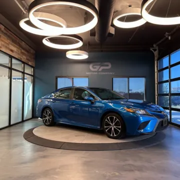 Blue 2018 Toyota Camry SE for sale in Kaysville, UT