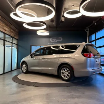 More photos of 2017 Chrysler Pacifica Touring at GP Motor Company, UT