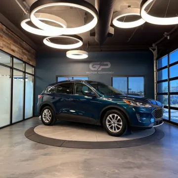 Green 2020 Ford Escape SE for sale in Kaysville, UT