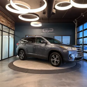 Gray 2019 Toyota Highlander LE Plus for sale in Kaysville, UT