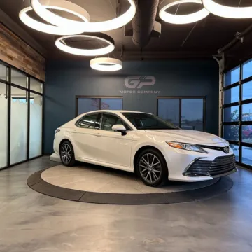 White 2023 Toyota Camry Hybrid XLE for sale in Kaysville, UT