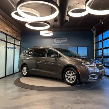 Gray 2022 Chrysler Pacifica Touring L for sale in Kaysville, UT