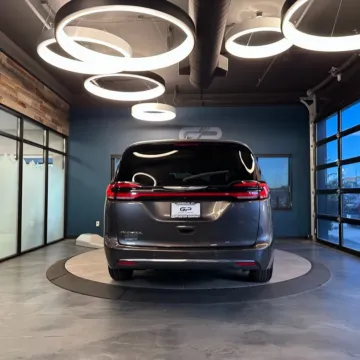 More photos of 2022 Chrysler Pacifica Touring L at GP Motor Company, UT