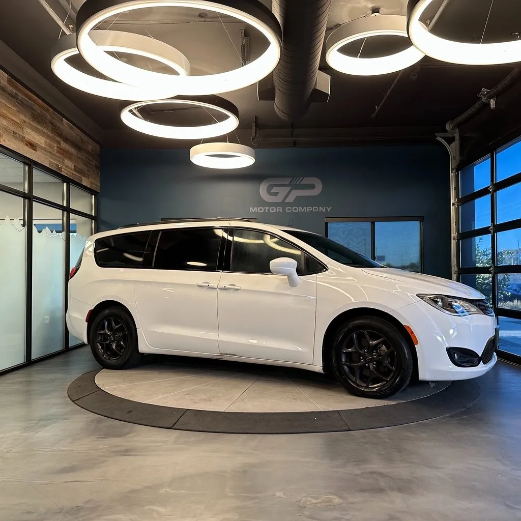 White 2020 Chrysler Pacifica Touring for sale in Kaysville, UT
