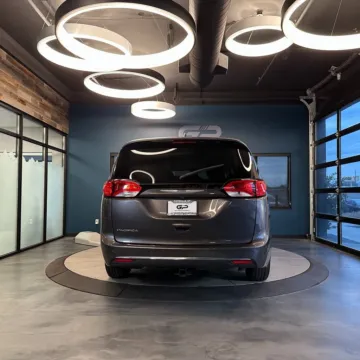 More photos of 2020 Chrysler Pacifica Touring at GP Motor Company, UT