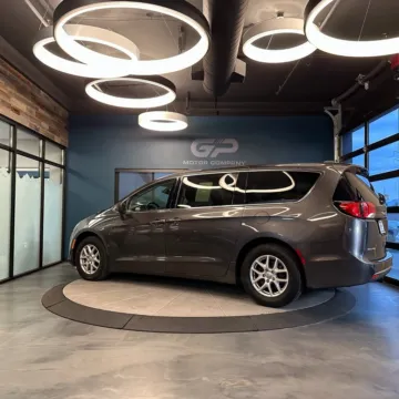 More photos of 2020 Chrysler Pacifica Touring at GP Motor Company, UT