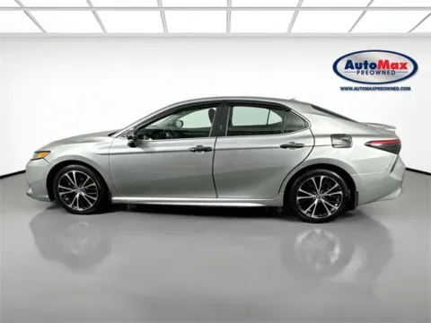 More photos of 2019 Toyota Camry SE at AutoMax Preowned Framingham, MA