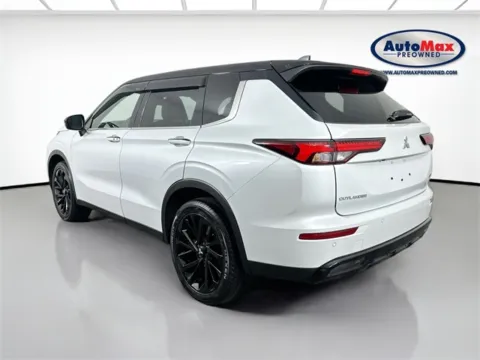 More photos of 2023 Mitsubishi Outlander SEL at AutoMax Preowned Framingham, MA