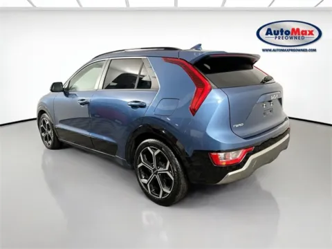 More photos of 2023 Kia Niro EX Touring at AutoMax Preowned Framingham, MA