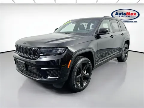 Another view of 2023 Jeep Grand Cherokee Altitude for sale in Framingham, MA at AutoMax Preowned Framingham
