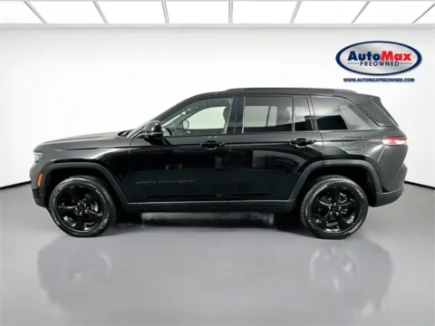 More photos of 2023 Jeep Grand Cherokee Altitude at AutoMax Preowned Framingham, MA