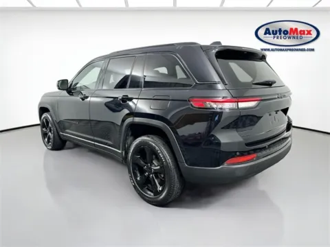 More photos of 2023 Jeep Grand Cherokee Altitude at AutoMax Preowned Framingham, MA