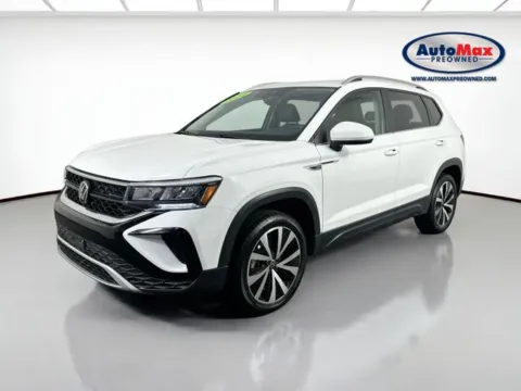 More photos of 2024 Volkswagen Taos 1.5T SE at AutoMax Preowned Framingham, MA