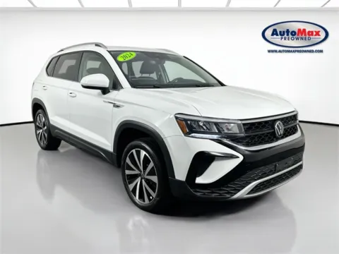 White 2024 Volkswagen Taos 1.5T SE for sale in Framingham, MA