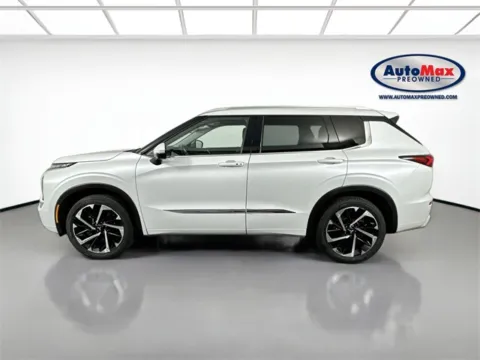 More photos of 2022 Mitsubishi Outlander SEL at AutoMax Preowned Framingham, MA