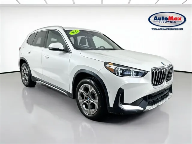 2025 BMW X1 28i's photo