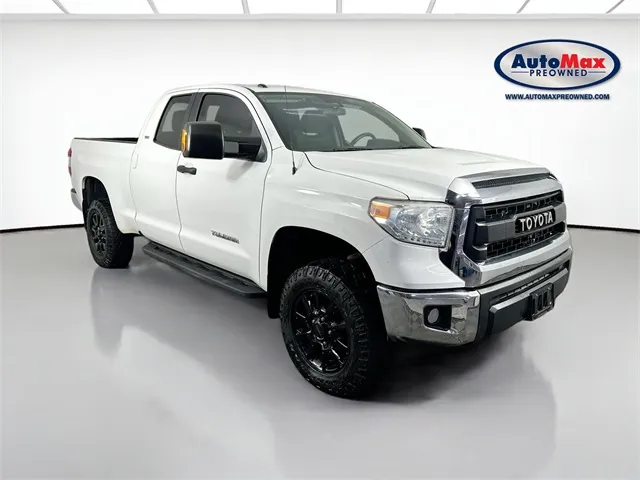 White 2017 Toyota Tundra SR5 for sale in Framingham, MA
