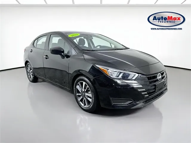 2023 Nissan Versa Sedan SV's photo