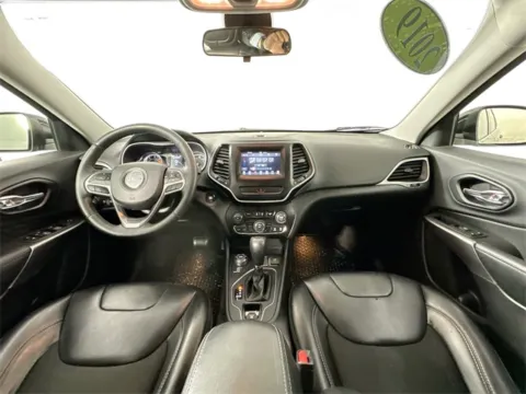 More photos of 2019 Jeep Cherokee Latitude Plus at AutoMax Preowned Framingham, MA