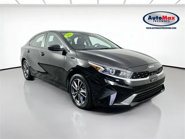 2023 Kia Forte LXS's photo