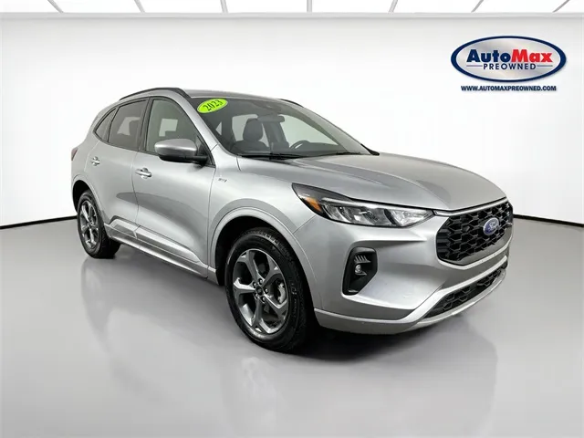 2023 Ford Escape ST-Line Select's photo
