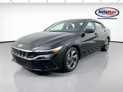 More photos of 2025 Hyundai Elantra Hybrid SEL Sport at AutoMax Preowned Framingham, MA