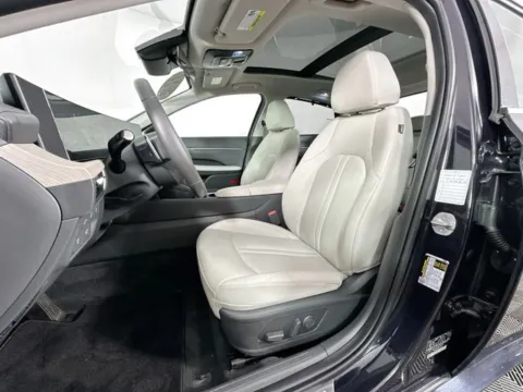 More photos of 2024 Hyundai Sonata Hybrid Limited at AutoMax Preowned Framingham, MA