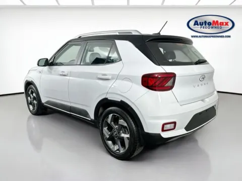 More photos of 2023 Hyundai Venue Limited at AutoMax Preowned Framingham, MA