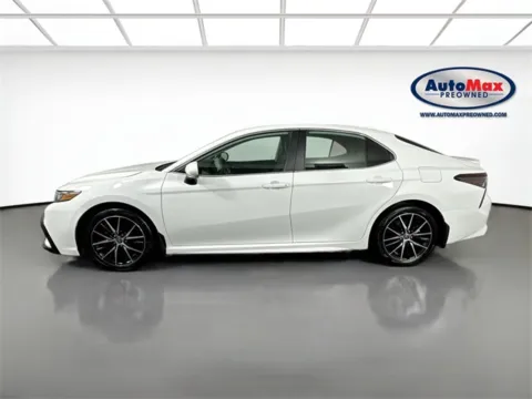 More photos of 2024 Toyota Camry SE at AutoMax Preowned Framingham, MA