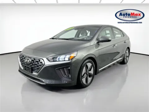 More photos of 2022 Hyundai Ioniq Hybrid Limited at AutoMax Preowned Framingham, MA