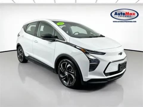 White 2023 Chevrolet Bolt EV 2LT for sale in Framingham, MA