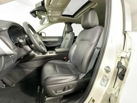 More photos of 2025 Mazda CX-70 3.3 Turbo Preferred at AutoMax Preowned Framingham, MA