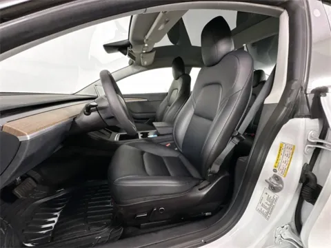 More photos of 2023 Tesla Model 3 at AutoMax Preowned Framingham, MA