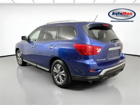 More photos of 2018 Nissan Pathfinder SL at AutoMax Preowned Framingham, MA